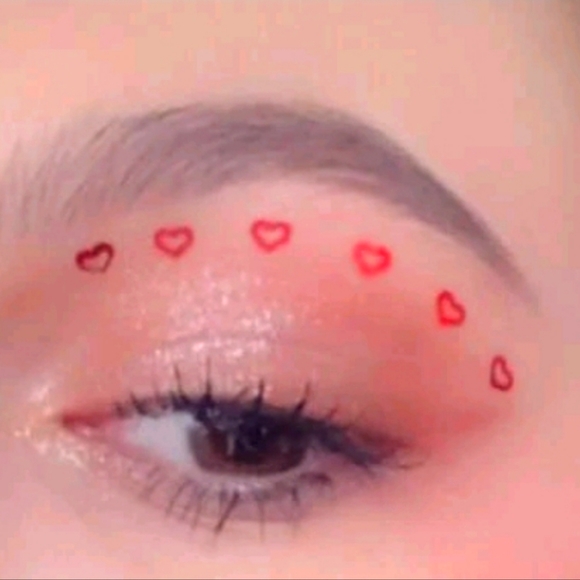 FREE ❤️ 1 Box Red and silver heart-shaped nail art - Picture 6 of 6